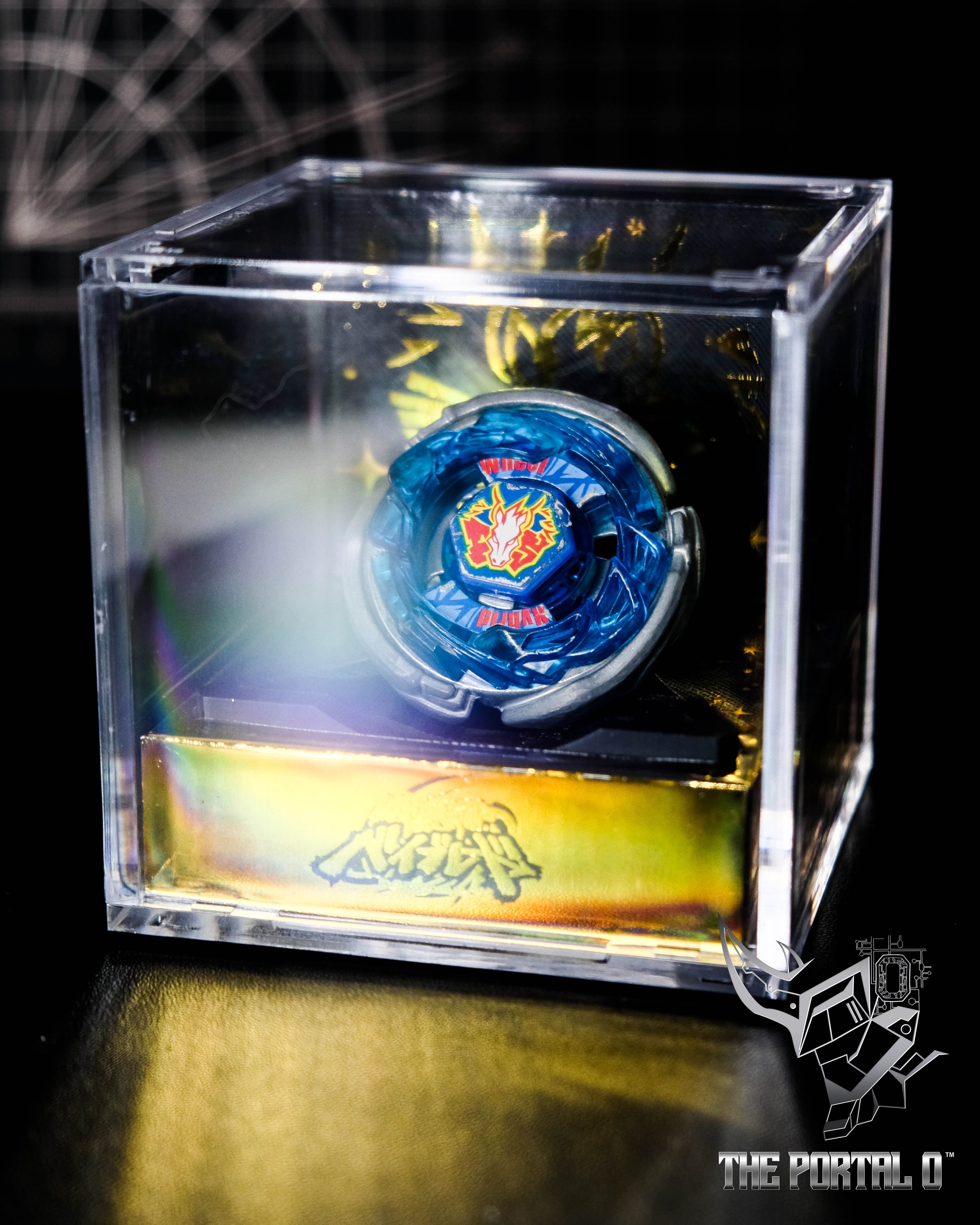 Beyblade Metal Fusion Gold-Silver Emblem Display Case Collection