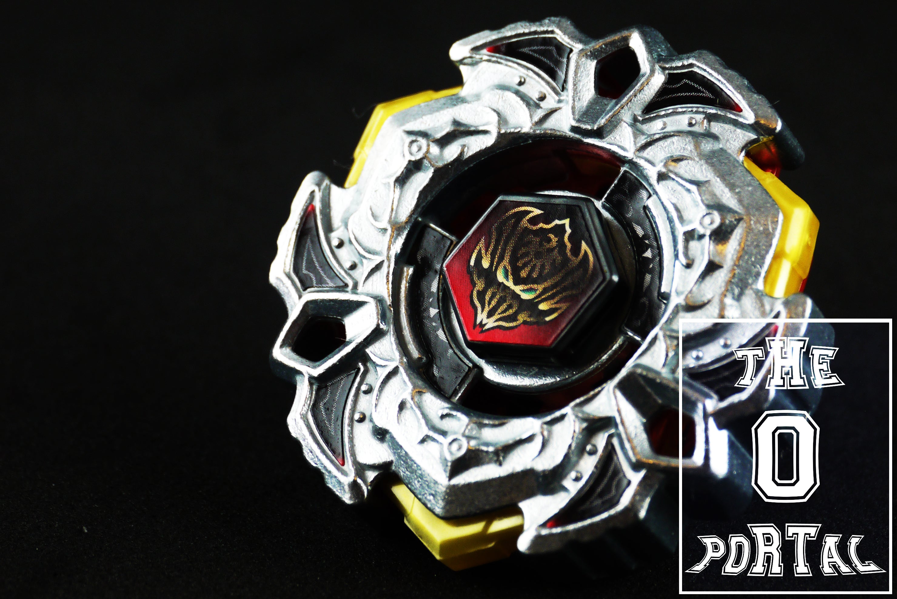 Beyblade Metal Fury Variares Vs Blitz Striker